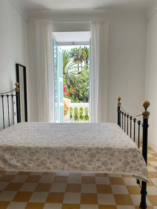 Beautiful Garden Apartment Steps From The Beach 芒通 外观 照片